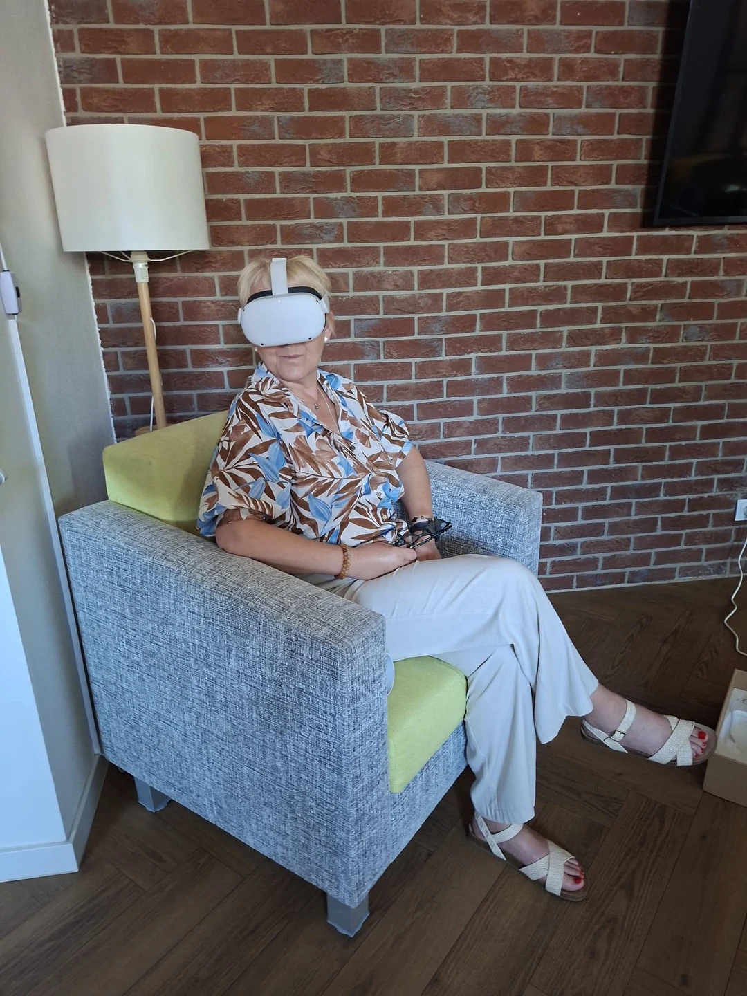 Gogle VR i walking futbol – innowacje dla seniorów w Bojanowie — zdjęcie 12