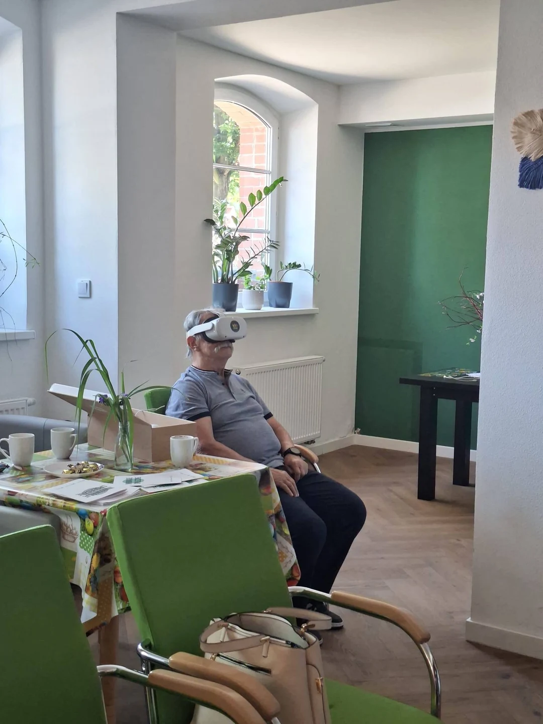 Gogle VR i walking futbol – innowacje dla seniorów w Bojanowie — zdjęcie 13