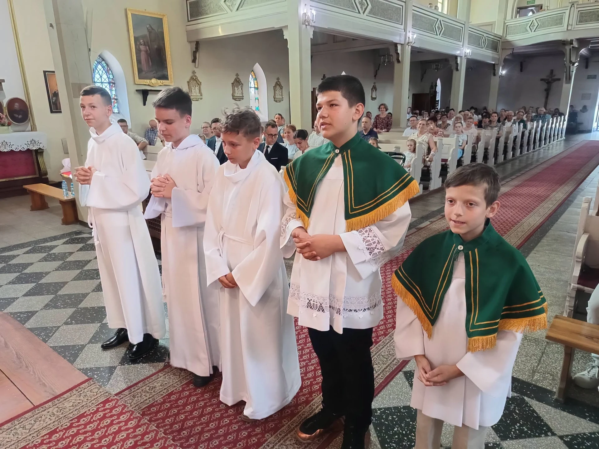 Pięciu ministrantów parafii awansowało na wyższe stopnie posługi — zdjęcie 8