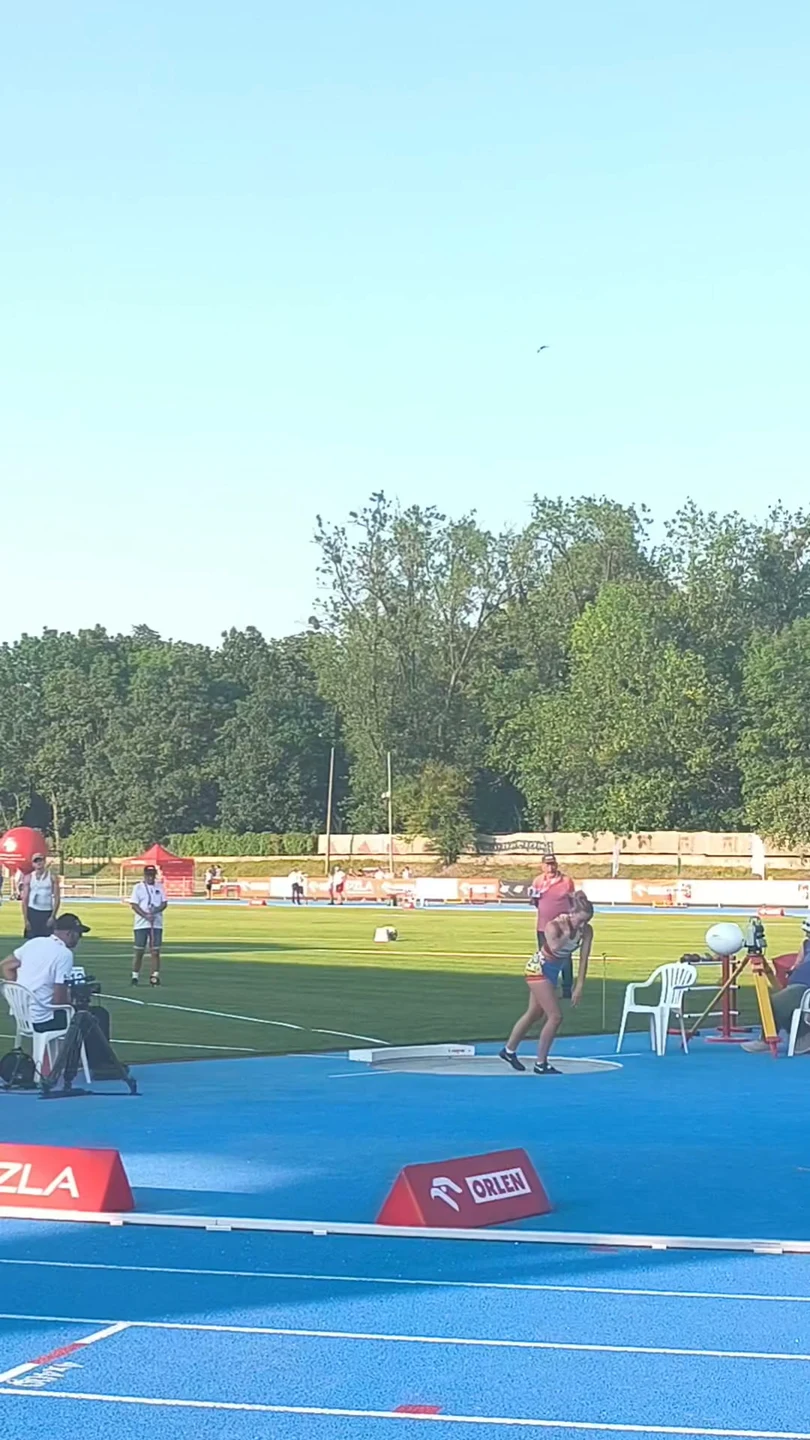 Zofia 11. w Polsce w pchnięciu kulą. Przed nią jeszcze płotki