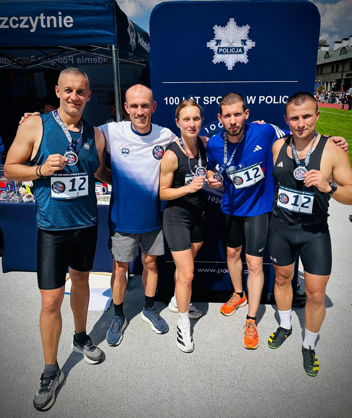 Sztafeta wielkopolskiej Policji 4. w kraju na Biegu 100-lecia Sportu