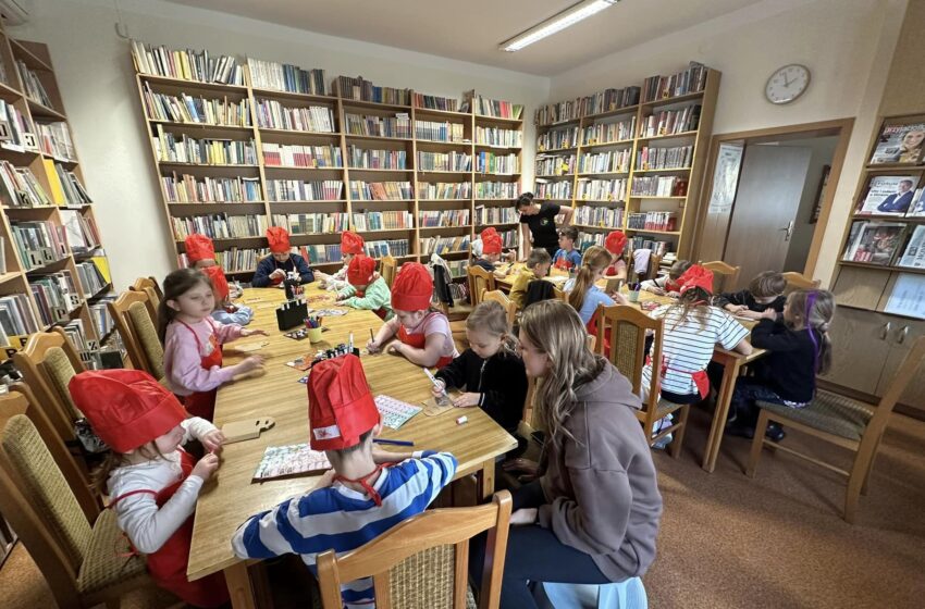  Zabawa i nauka w bojanowskiej bibliotece